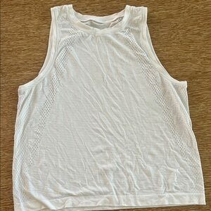 Lululemon swiftly white tank good condition